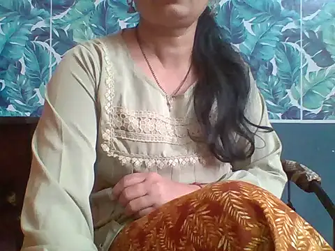 Snapshot of Marathi_q4een01 chatting on January 2026 05:44:01 AM Marathi q4een01 online show from January 2026 05:44:01 AM