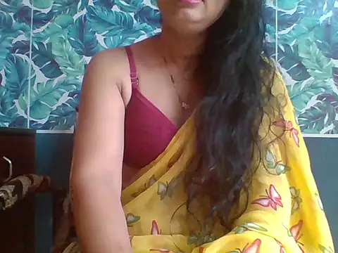 Snapshot of Marathi_q4een01 chatting on October 2025 04:03:01 AM Marathi q4een01 online show from October 2025 04:03:01 AM