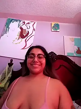 Snapshot of Lovelyrainn chatting on September 2025 02:44:01 PM Lovelyrainn online show from September 2025 02:44:01 PM