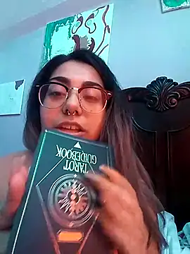 Snapshot of Lovelyrainn chatting on October 2025 05:39:01 PM Lovelyrainn online show from October 2025 05:39:01 PM