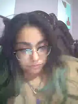 Snapshot of Lovelyrainn chatting on November 2025 03:32:01 AM Lovelyrainn online show from November 2025 03:32:01 AM