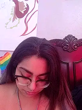 Snapshot of Lovelyrainn chatting on November 2025 04:33:02 PM Lovelyrainn online show from November 2025 04:33:02 PM