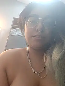 Snapshot of Lovelyrainn chatting on November 2025 05:05:02 PM Lovelyrainn online show from November 2025 05:05:02 PM