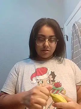 Snapshot of Lovelyrainn chatting on November 2025 01:39:02 PM Lovelyrainn online show from November 2025 01:39:02 PM