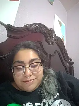 Snapshot of Lovelyrainn chatting on November 2025 01:28:01 AM Lovelyrainn online show from November 2025 01:28:01 AM