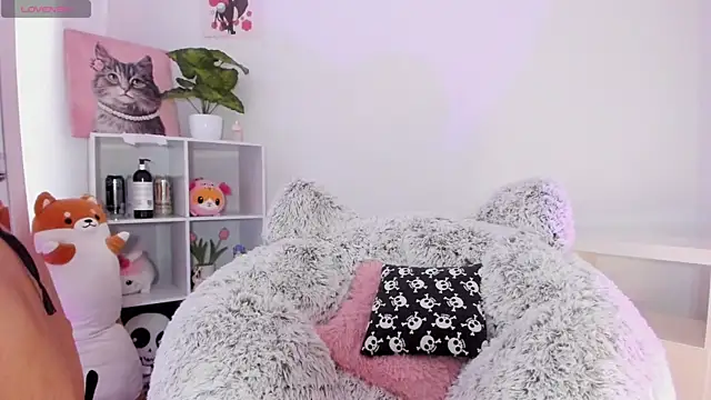 akame meow online show from October 2025 04:17:01 PM