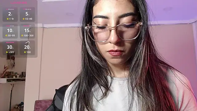 Susanahendrix online show from March 2026 06:20:01 PM