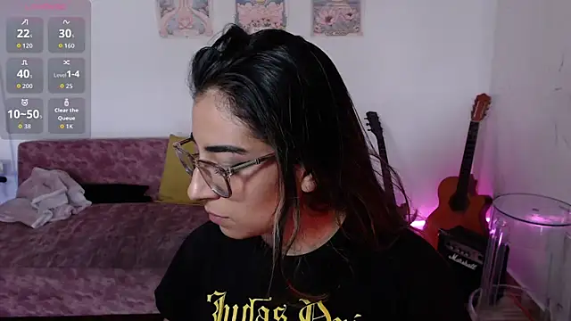 Susanahendrix online show from November 2025 06:25:01 PM