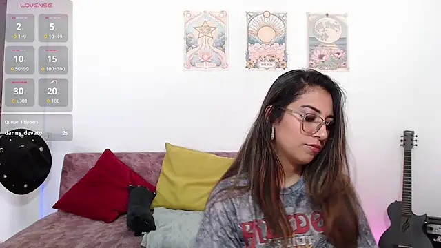 Susanahendrix online show from September 2025 06:30:01 PM