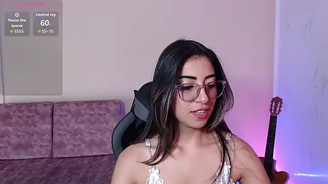 Susanahendrix online show from February 2026 06:19:01 PM