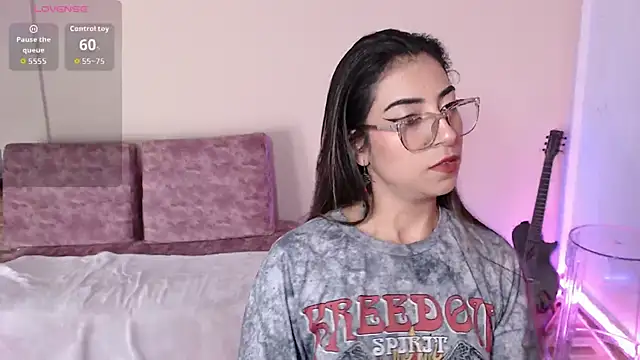 Susanahendrix online show from February 2026 06:18:02 PM