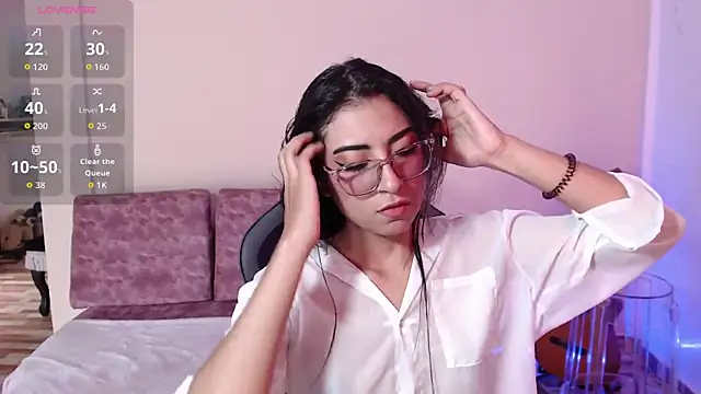 Susanahendrix online show from March 2026 06:19:02 PM