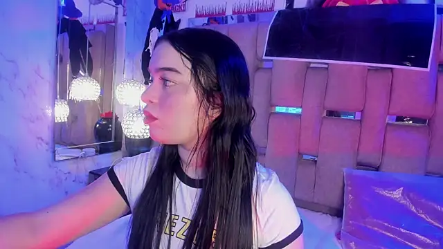 Snapshot of KateLee chatting on October 2025 04:22:02 AM KateLee online show from October 2025 04:22:02 AM