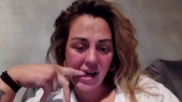 Sophrob96x online show from September 2025 04:22:01 AM