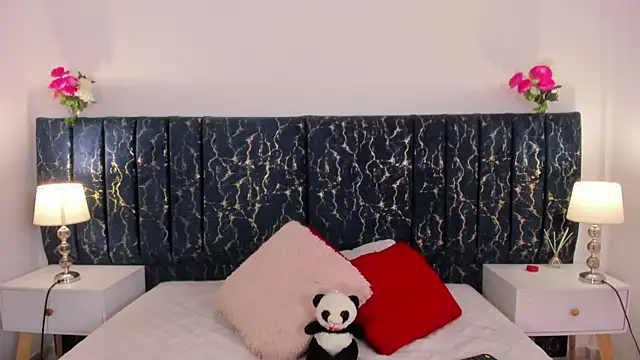 katte landerr online show from March 2026 01:00:01 PM