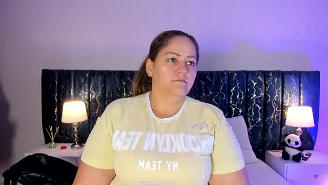 katte landerr online show from February 2026 01:08:01 PM