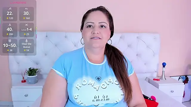 Snapshot of katte_landerr chatting on October 2025 01:03:01 PM katte landerr online show from October 2025 01:03:01 PM