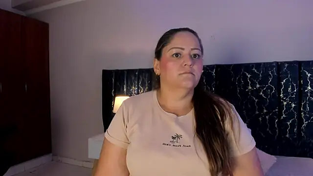 katte landerr online show from February 2026 01:06:02 PM