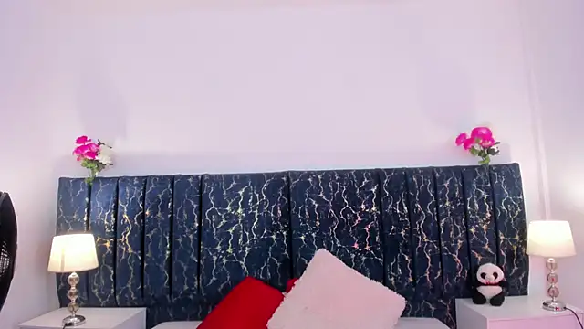 Snapshot of katte_landerr chatting on April 2026 01:41:02 PM katte landerr online show from April 2026 01:41:02 PM