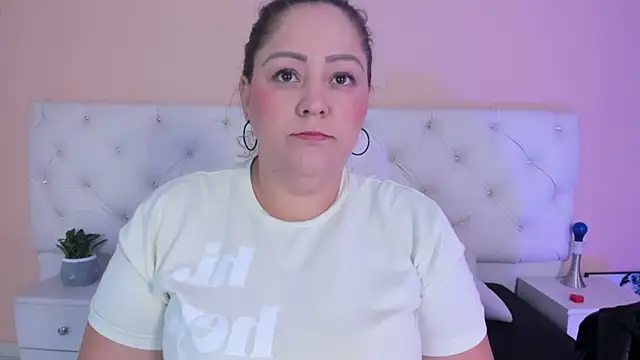 Snapshot of katte_landerr chatting on November 2025 01:11:01 PM katte landerr online show from November 2025 01:11:01 PM