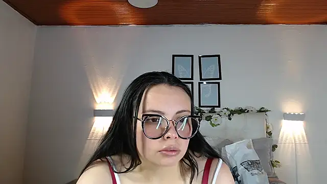 Megan 05  online show from October 2025 06:09:01 PM