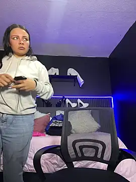 Megan 05  online show from May 2026 07:34:02 PM