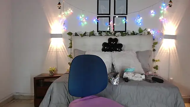 Megan 05  online show from March 2026 06:14:01 PM