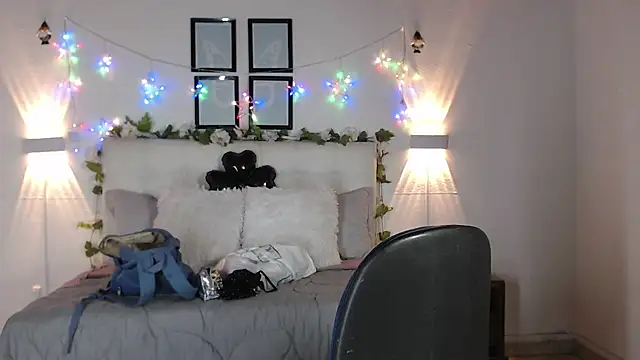 Megan 05  online show from March 2026 07:03:02 PM