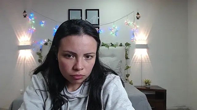 Megan 05  online show from May 2026 07:11:01 PM