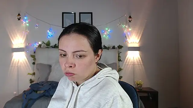 Megan 05  online show from March 2026 06:53:02 PM