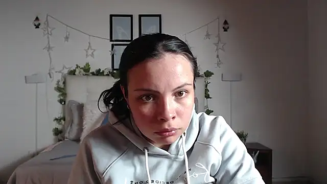 Megan 05  online show from April 2026 07:10:02 PM