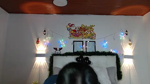 Megan 05  online show from December 2025 06:57:01 PM