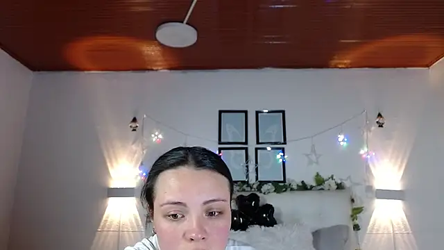 Megan 05  online show from February 2026 06:47:02 PM