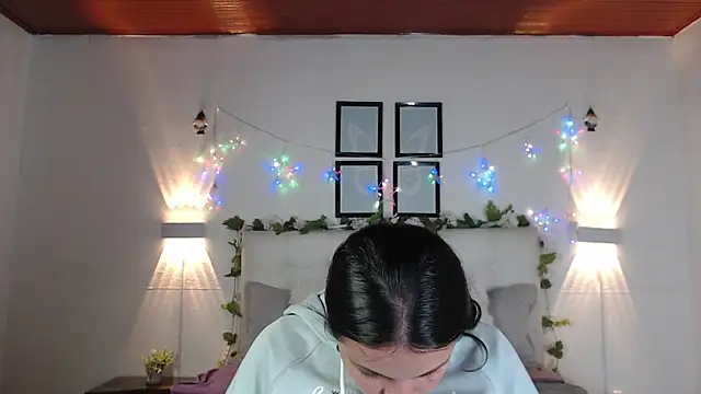 Megan 05  online show from March 2026 07:19:02 PM