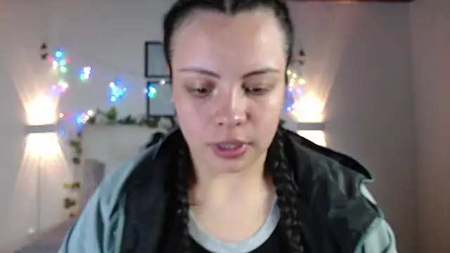 Megan 05  online show from May 2026 07:28:02 PM