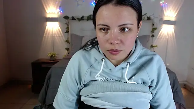 Megan 05  online show from February 2026 06:27:01 PM