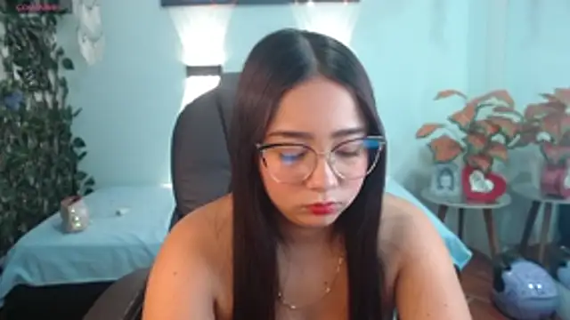tinisweet online show from April 2026 03:52:01 PM