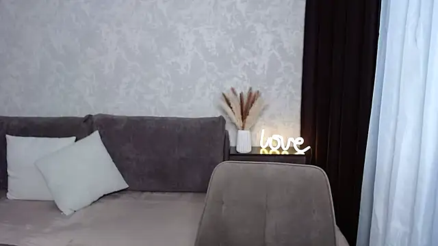 IrisJones online show from September 2025 10:33:01 AM