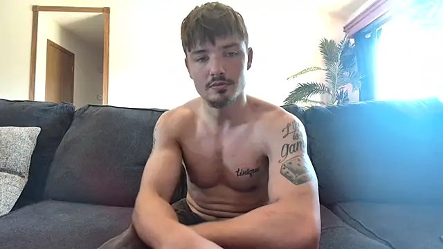 derekmontana2 online show from June 2026 08:43:02 PM