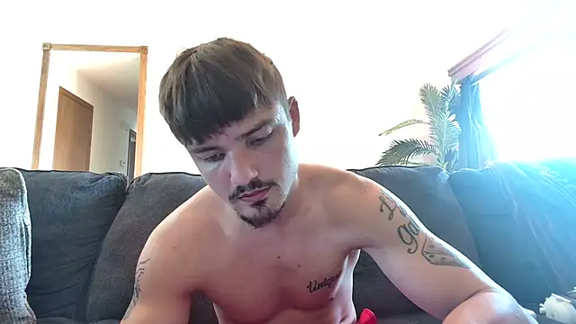 derekmontana2 online show from June 2026 10:52:01 PM