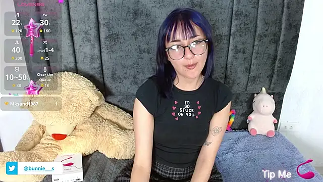 Littlee Bunny  online show from October 2025 10:39:01 AM