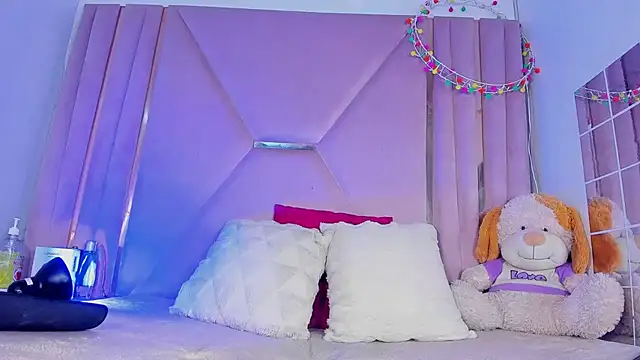 jazmin waked online show from February 2026 04:21:01 AM