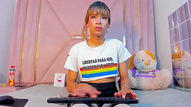 jazmin waked online show from October 2025 03:19:01 AM