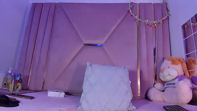 jazmin waked online show from April 2026 11:32:02 PM