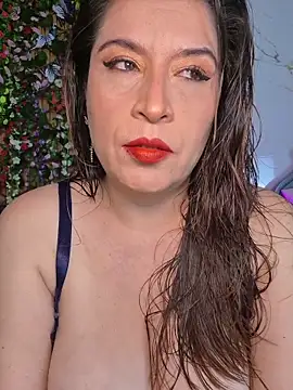 Lady Sofhia online show from June 2026 10:05:01 PM