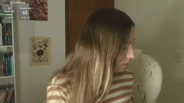 velvet  moon online show from February 2026 05:40:02 AM