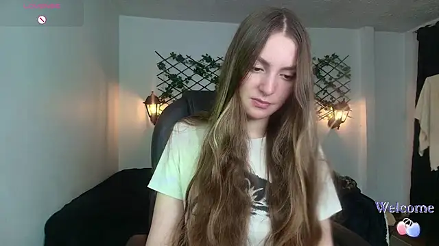 velvet  moon online show from April 2026 11:22:01 PM