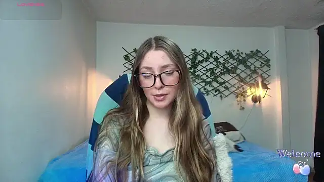 velvet  moon online show from April 2026 12:12:02 AM