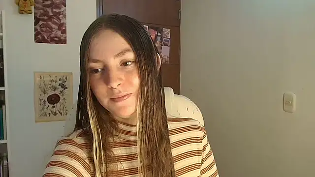 velvet  moon online show from January 2026 09:07:02 PM