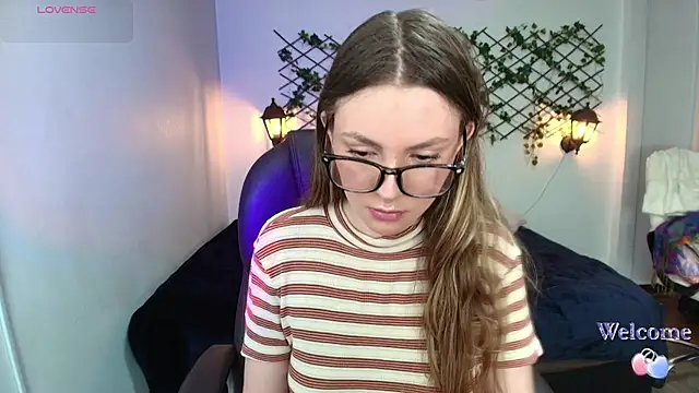 velvet  moon online show from March 2026 01:17:02 AM